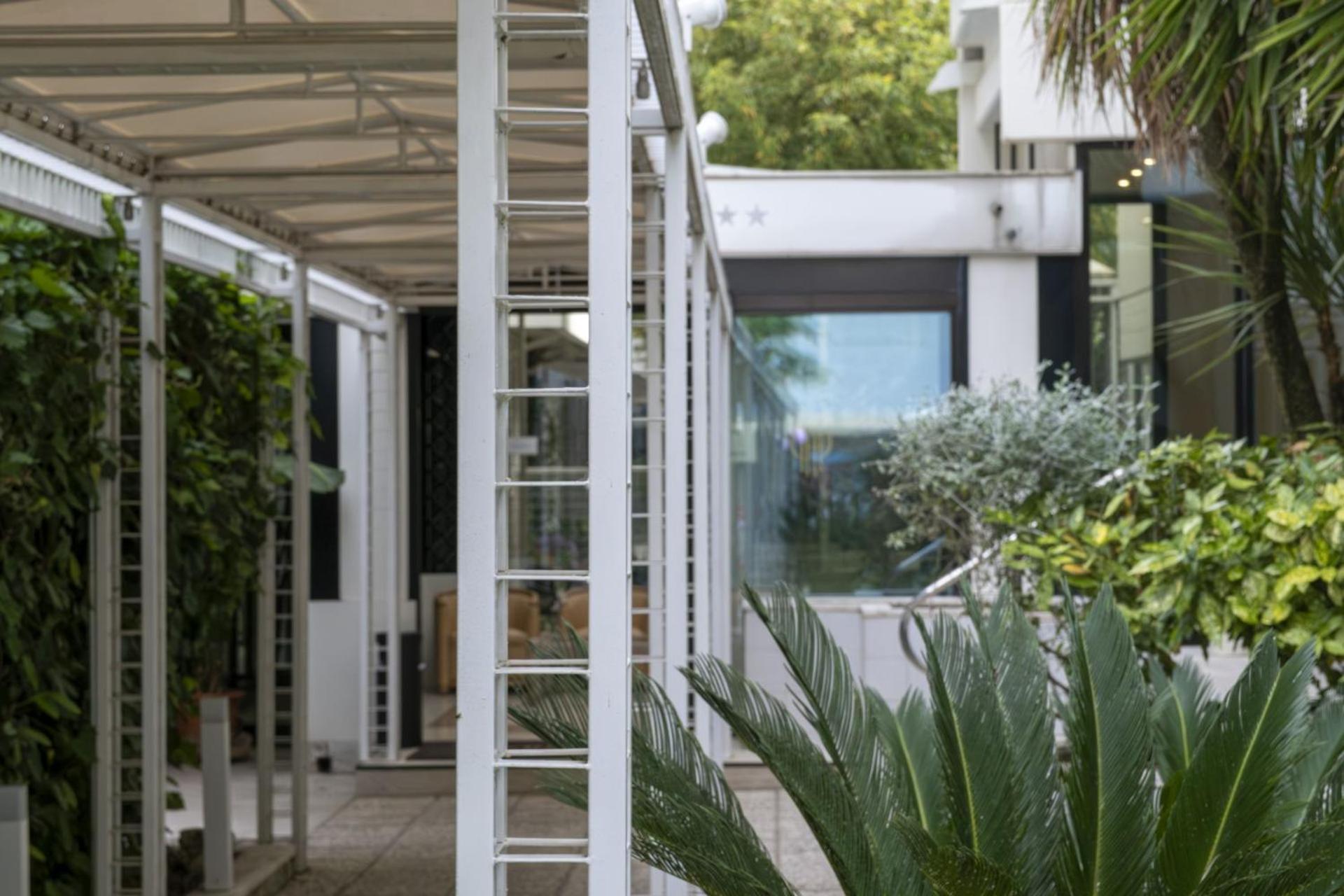 Hotel President - Vintage Hotel In Centro Riccione Bagian luar foto