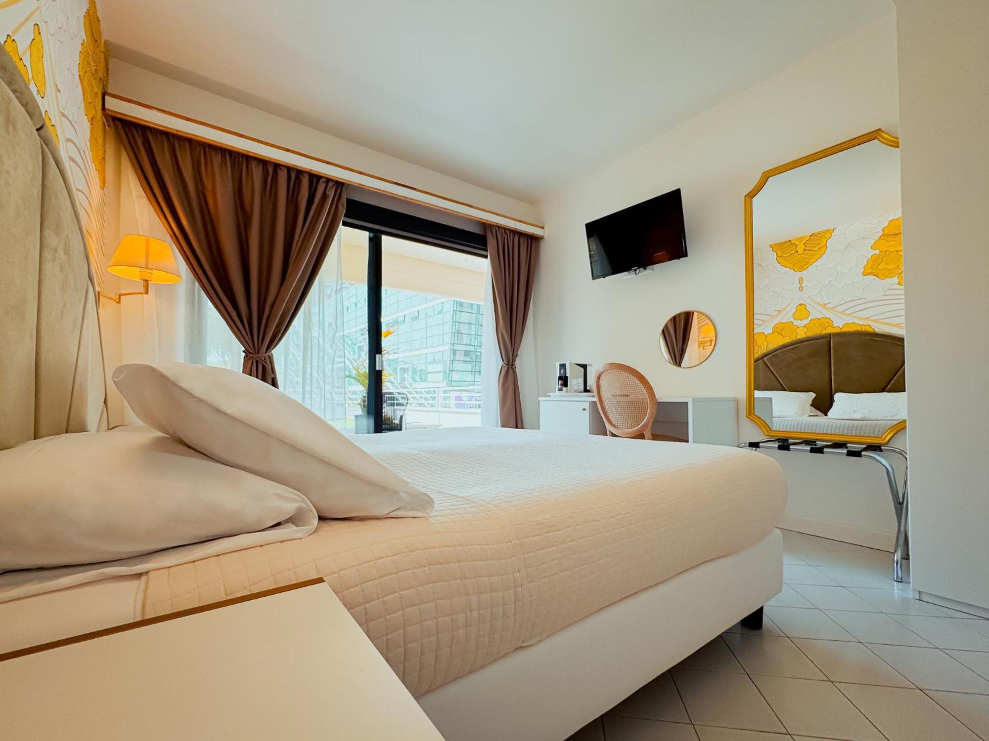 Hotel President - Vintage Hotel In Centro Riccione Ruang foto