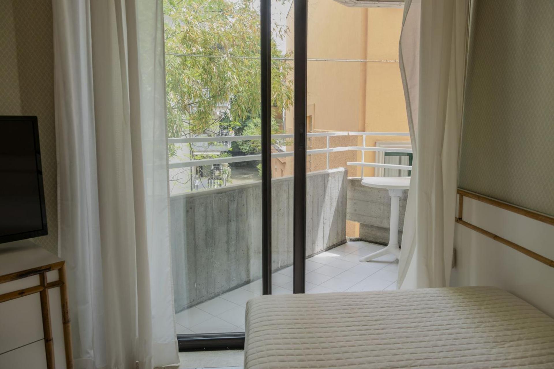 Hotel President - Vintage Hotel In Centro Riccione Ruang foto