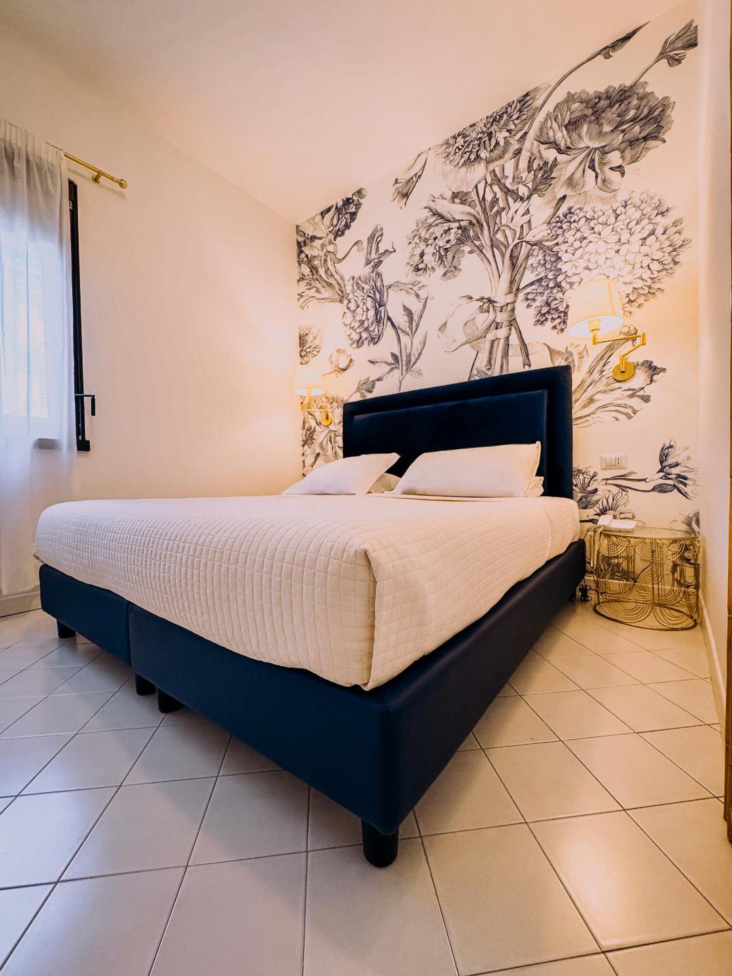 Hotel President - Vintage Hotel In Centro Riccione Bagian luar foto