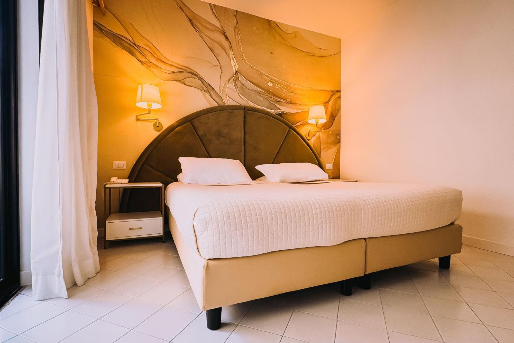 Hotel President - Vintage Hotel In Centro Riccione Bagian luar foto