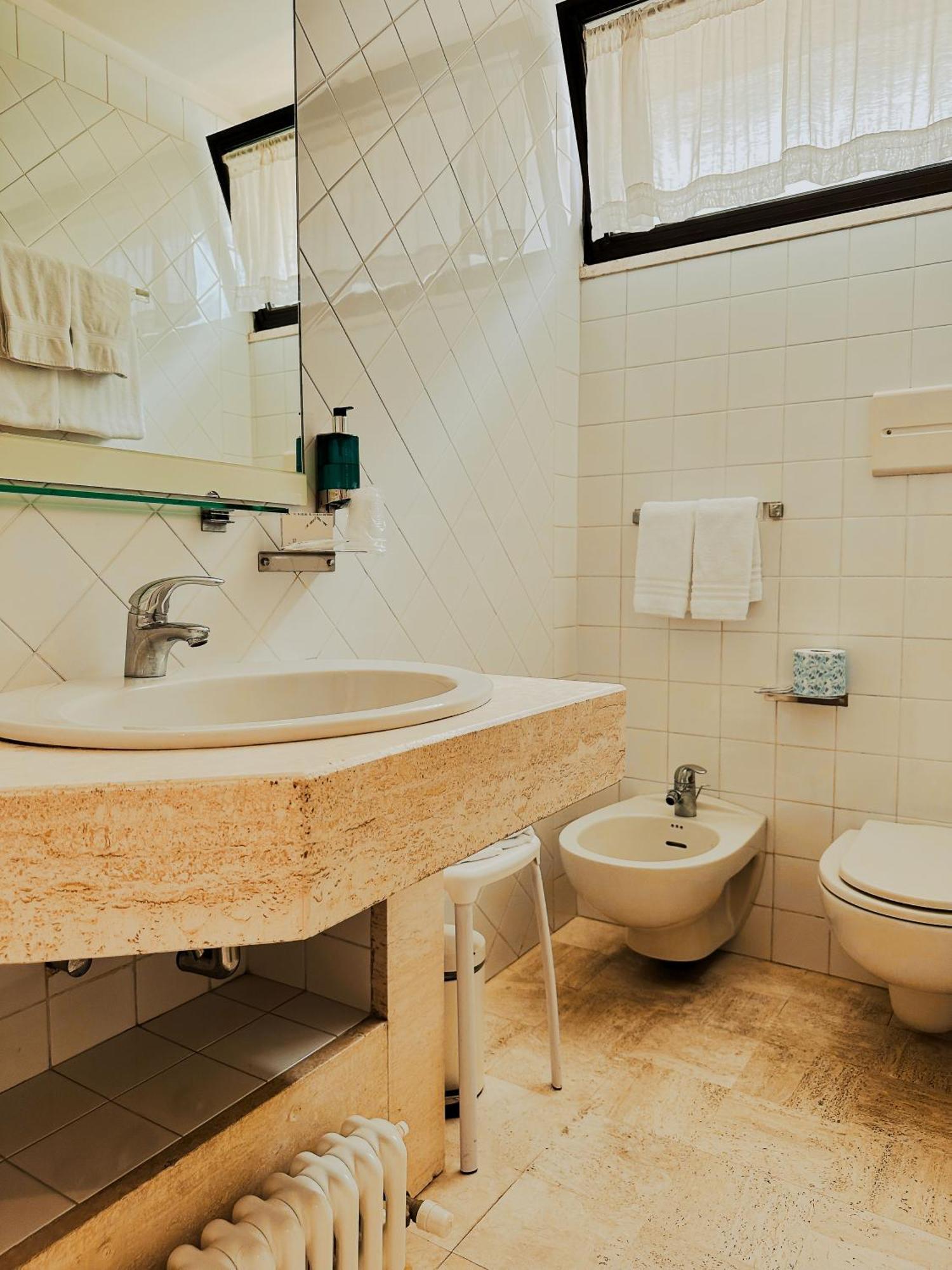 Hotel President - Vintage Hotel In Centro Riccione Bagian luar foto