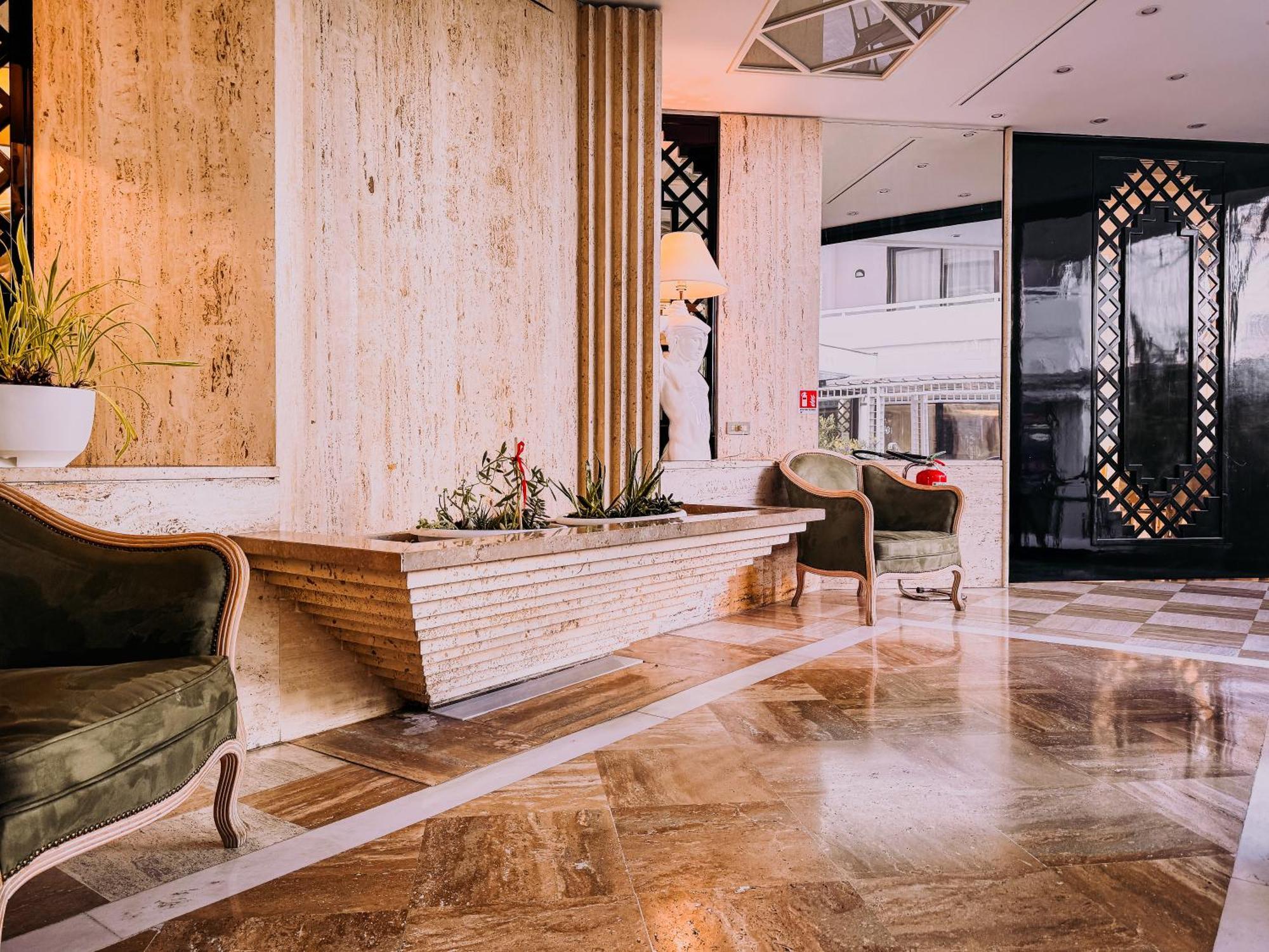 Hotel President - Vintage Hotel In Centro Riccione Bagian luar foto